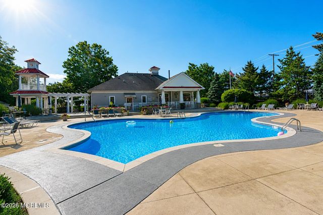 40 Golden Eye Lane, Middletown, NJ 07758