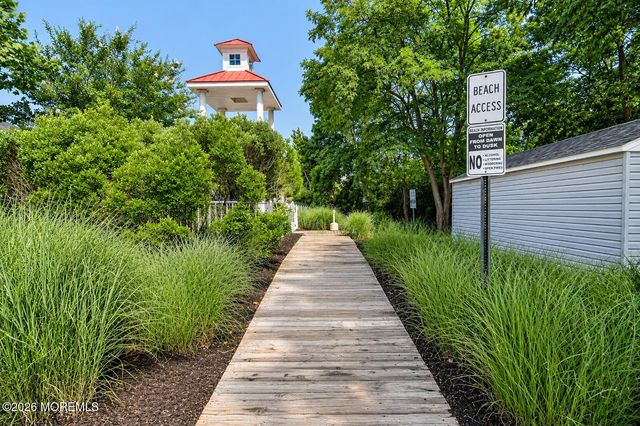 40 Golden Eye Lane, Middletown, NJ 07758