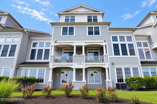 40 Golden Eye Lane, Middletown, NJ 07758