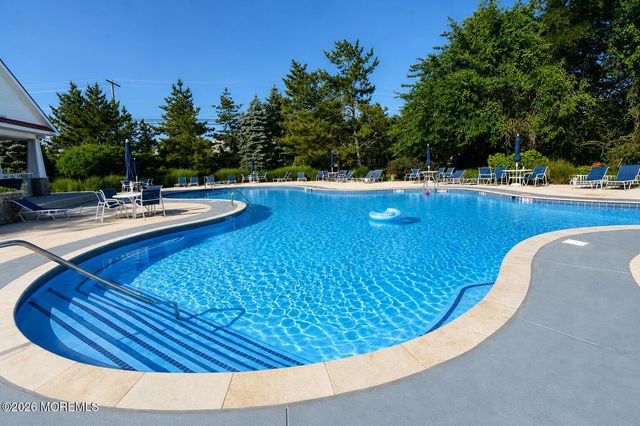 40 Golden Eye Lane, Middletown, NJ 07758