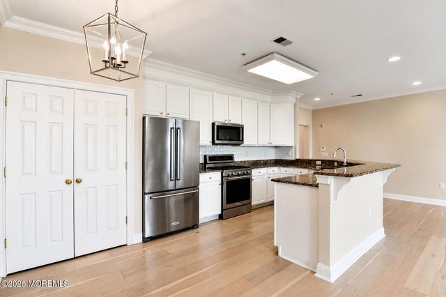 40 Golden Eye Lane, Middletown, NJ 07758