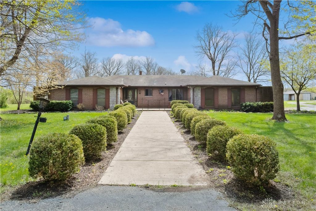 381 N Enon Road, Yellow Springs Vlg, OH 45387