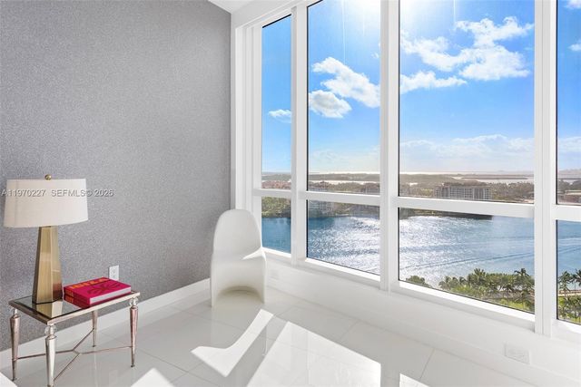 100 S Pointe Dr 2101, Miami Beach, FL 33139