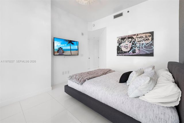 100 S Pointe Dr 2101, Miami Beach, FL 33139