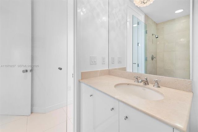 100 S Pointe Dr 2101, Miami Beach, FL 33139