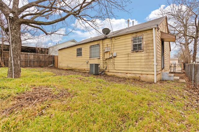 3839 Ave Avenue N, Fort Worth, TX 76105