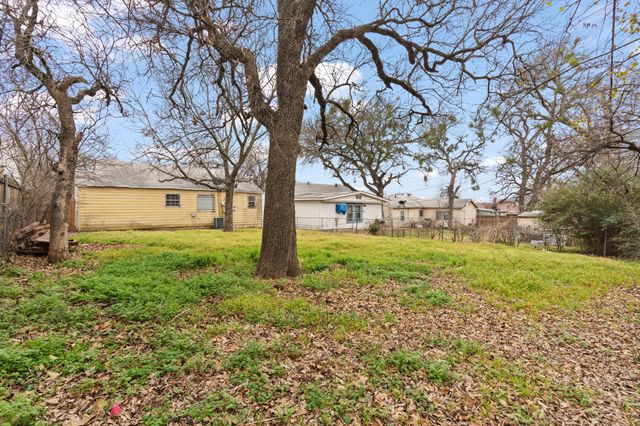 3839 Ave Avenue N, Fort Worth, TX 76105