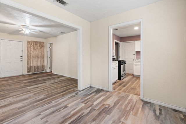 3839 Ave Avenue N, Fort Worth, TX 76105