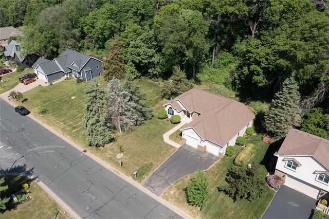 1825 Golf View Drive, River Falls, WI 54022