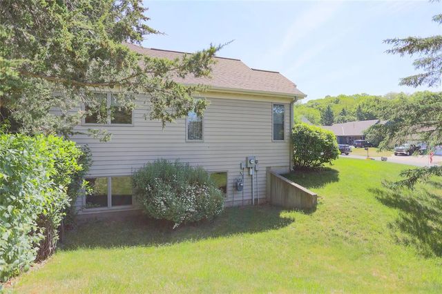 1825 Golf View Drive, River Falls, WI 54022
