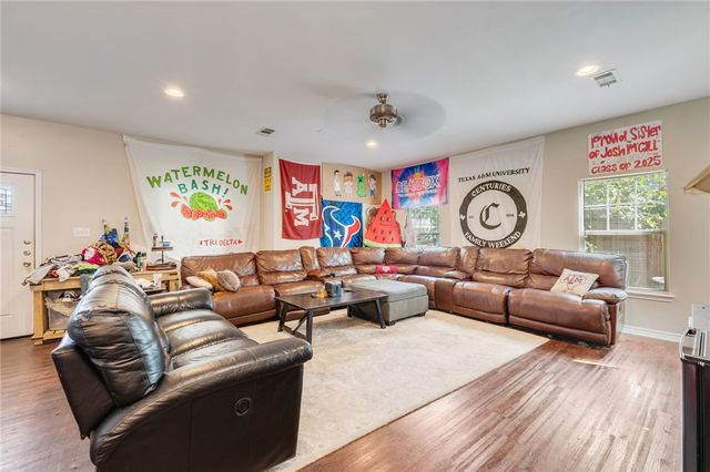 102 Sterling Street A, College Station, TX 77840