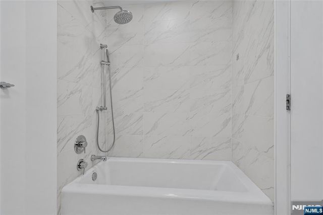 9 Ave At Port Imperial 823, West New York, NJ 07093