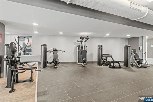9 Ave At Port Imperial 823, West New York, NJ 07093
