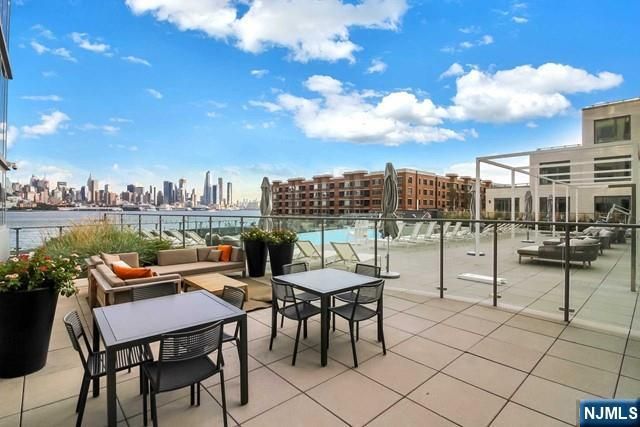 9 Ave At Port Imperial 823, West New York, NJ 07093