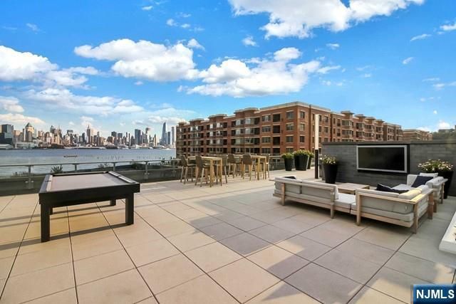 9 Ave At Port Imperial 823, West New York, NJ 07093