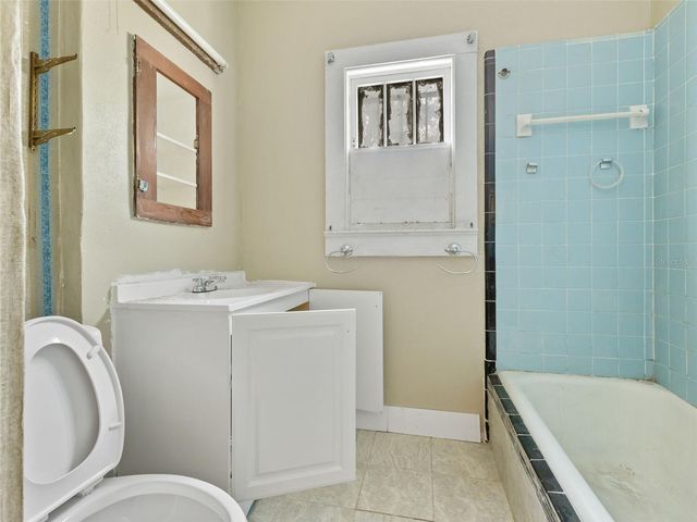 702 W VIRGINIA AVENUE, Tampa, FL 33603