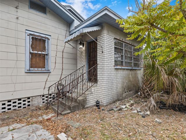 702 W VIRGINIA AVENUE, Tampa, FL 33603