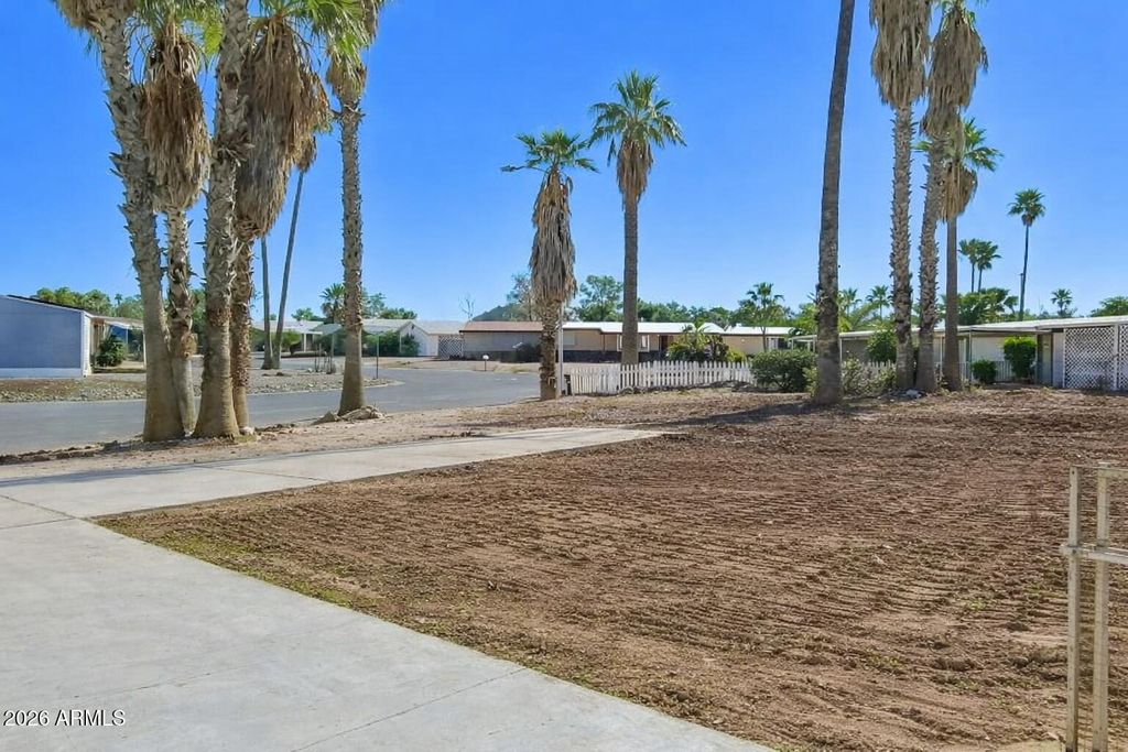 1119 W CORINTHIAN Circle 84, Casa Grande, AZ 85122 — exterior