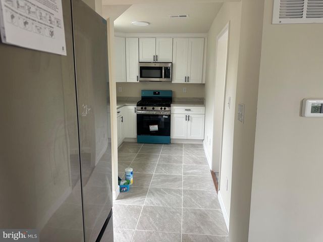 818 CHILLUM RD, Hyattsville, MD 20783