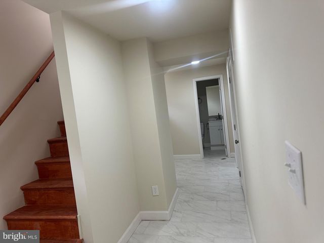 818 CHILLUM RD, Hyattsville, MD 20783
