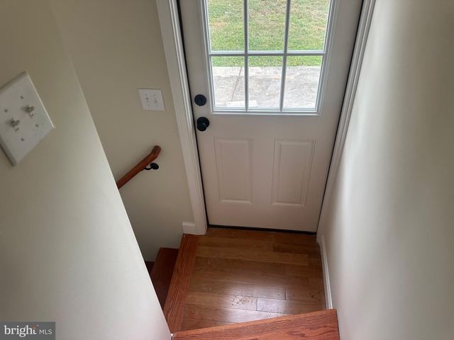 818 CHILLUM RD, Hyattsville, MD 20783