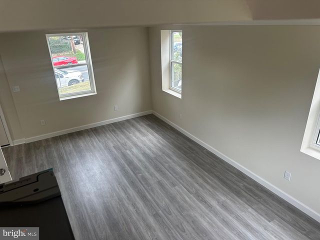 818 CHILLUM RD, Hyattsville, MD 20783