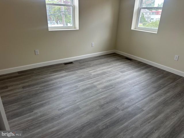 818 CHILLUM RD, Hyattsville, MD 20783