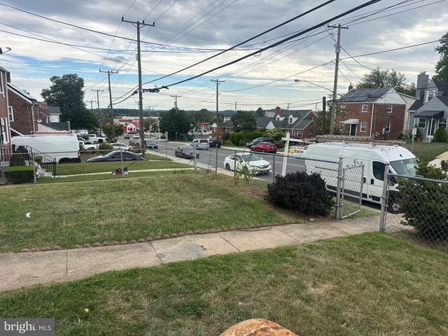 818 CHILLUM RD, Hyattsville, MD 20783