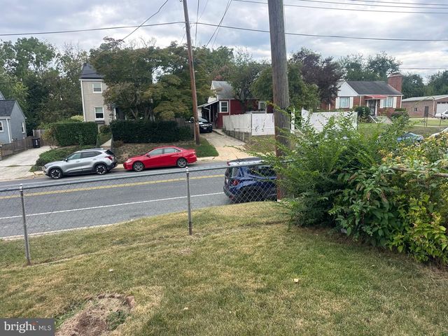 818 CHILLUM RD, Hyattsville, MD 20783