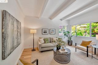 6692 Sobrante Rd, Oakland, CA 94611