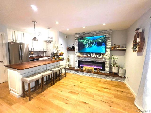 565 Avenue A 104, Uniondale, NY 11553