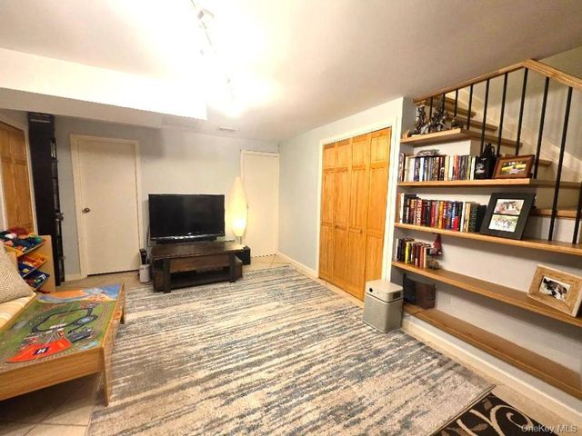 565 Avenue A 104, Uniondale, NY 11553