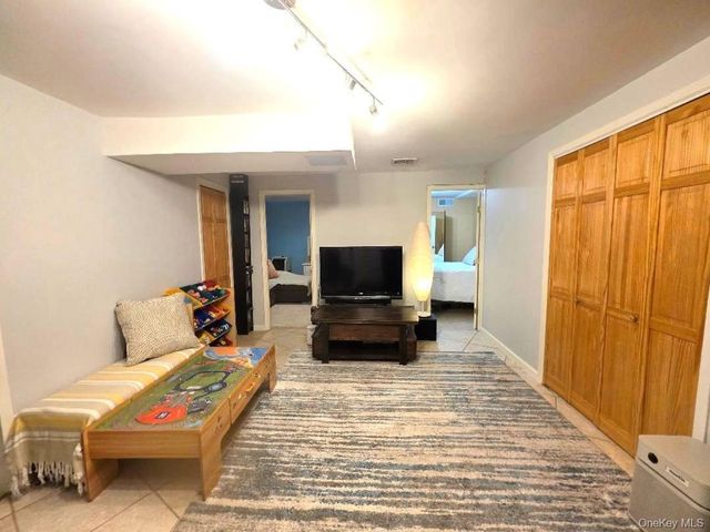 565 Avenue A 104, Uniondale, NY 11553