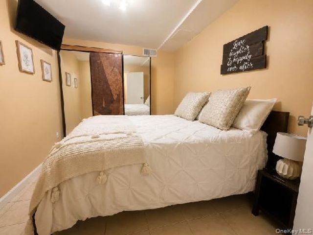 565 Avenue A 104, Uniondale, NY 11553