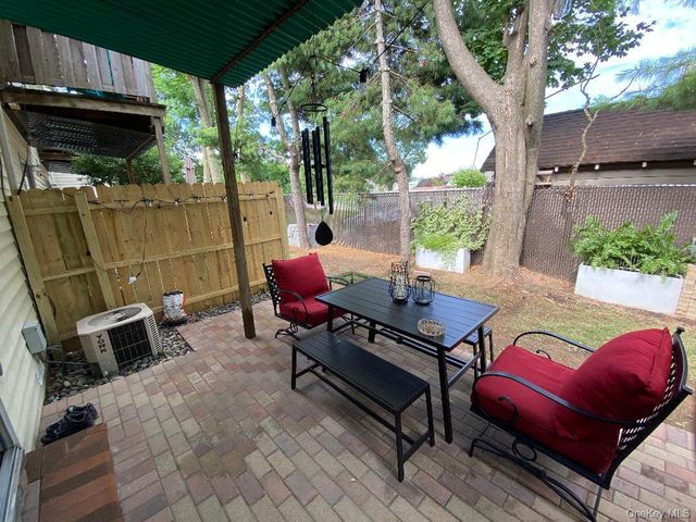 565 Avenue A 104, Uniondale, NY 11553