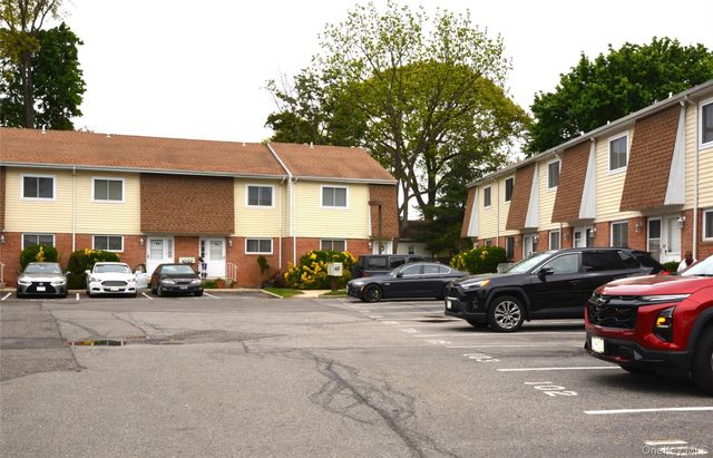 565 Avenue A 104, Uniondale, NY 11553