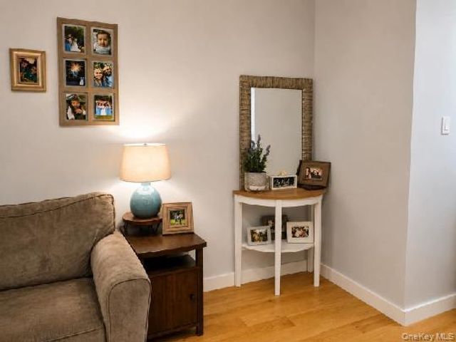 565 Avenue A 104, Uniondale, NY 11553