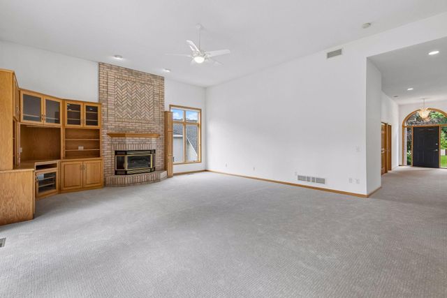 7690 Gibraltar Terrace, Apple Valley, MN 55124