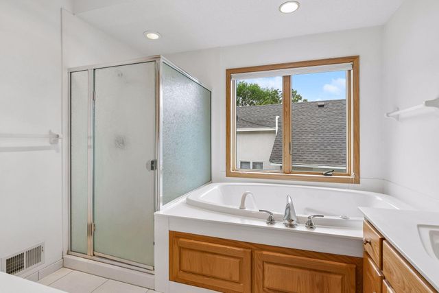 7690 Gibraltar Terrace, Apple Valley, MN 55124