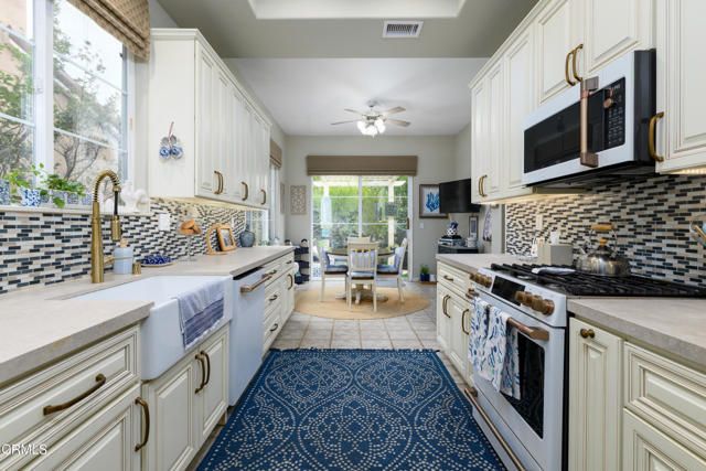 1150 Corte Riviera, Camarillo, CA 93010