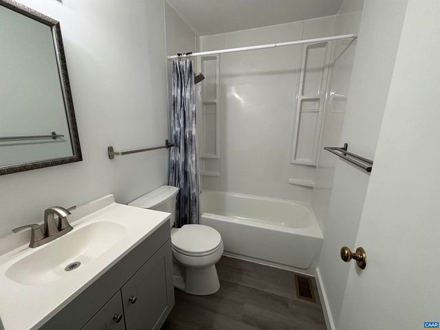 988 SALISBURY SQ, Charlottesville, VA 22901