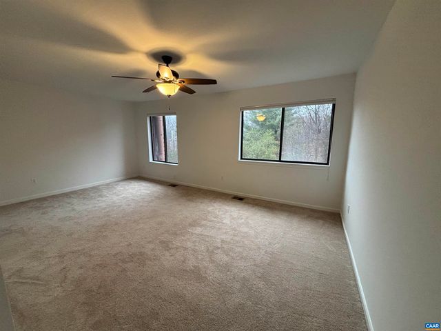 988 SALISBURY SQ, Charlottesville, VA 22901