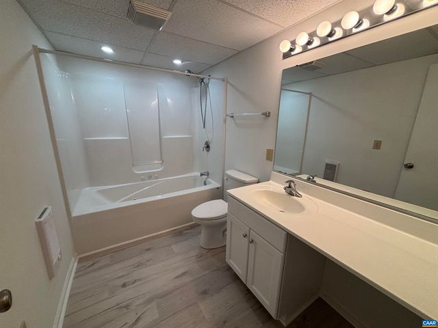 988 SALISBURY SQ, Charlottesville, VA 22901