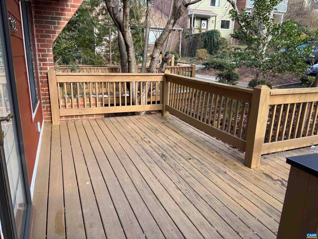 988 SALISBURY SQ, Charlottesville, VA 22901