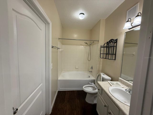 17977 VILLA CREEK DRIVE 17977, Tampa, FL 33647