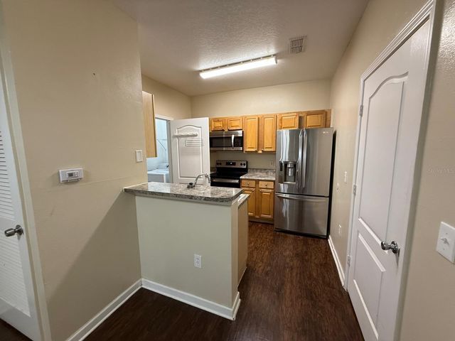 17977 VILLA CREEK DRIVE 17977, Tampa, FL 33647