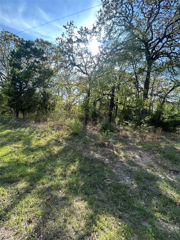 150 Running Deer Road, Mabank, TX 75156