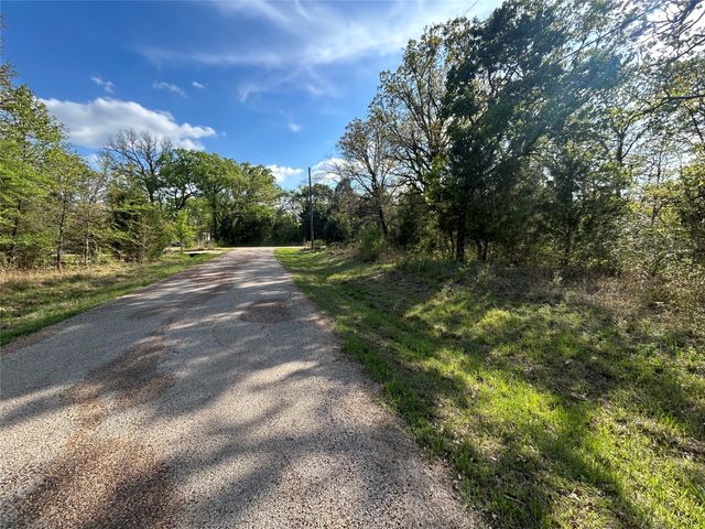 150 Running Deer Road, Mabank, TX 75156
