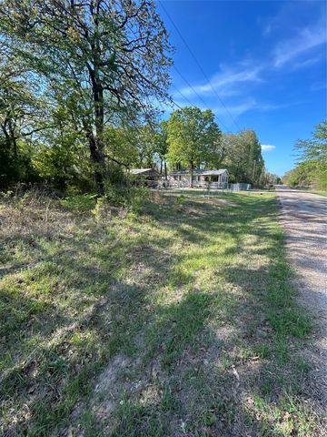 150 Running Deer Road, Mabank, TX 75156