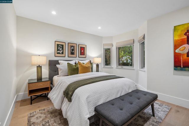 207 Live Oak Dr, Danville, CA 94506